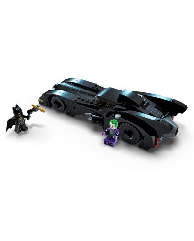 Constructor LEGO DC Batman - Batmobil: Batman vs. Joker (76224) - 3