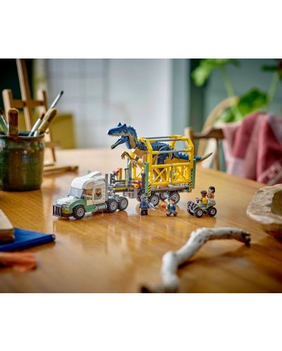 Constructor LEGO Jurassic World - Misiunea Dinozaur: Camion de transport pentru un Allosaurus(76966) - 10