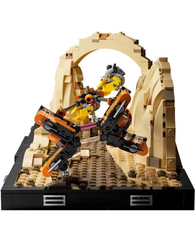 Constructor LEGO Star Wars - Dioramă Cursa din Mos Espa (75380) - 4