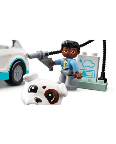 Set de construit Lego Duplo Town - Parcare si spalatorie auto (10948) - 9