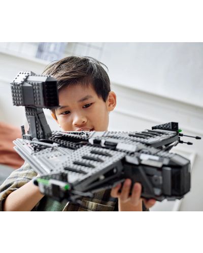 Constructor LEGO Star Wars - The Justifier, nava spațială (75323) - 5