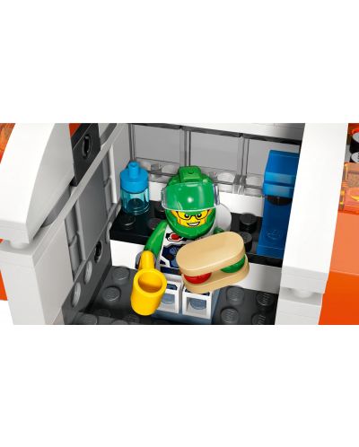 Constructor LEGO City - O stație spațială modulară (60433) - 6