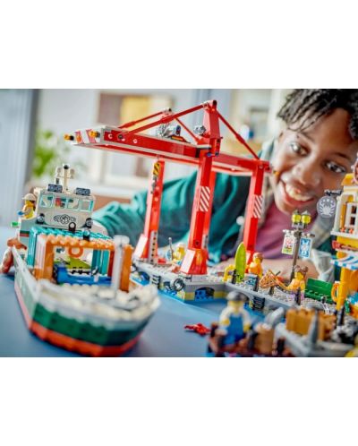 Constructor LEGO City - Port și navă de transport marfă(60422) - 8