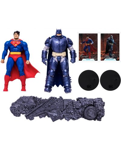 Set figurine de actiune McFarlane DC Comics: Multiverse - Superman vs Armored Batman (The Dark Knight Returns), 18 cm - 3