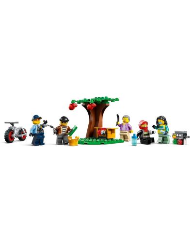 LEGO City - Cartierul general de urgență (60371) - 9