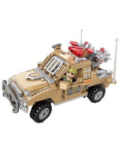 Constructor Qman - jeep militar cu echipament de luptă - 1