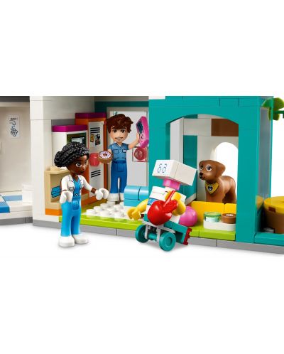 Constructor LEGO Friends - Spitalul din Heartlake City (42621) - 5