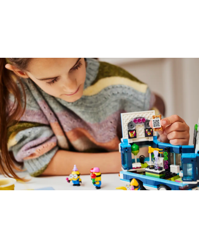 Constructor LEGO Minions - Autobuz de petrecere al minionilor (75581) - 6