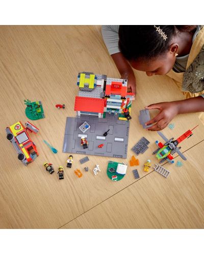 Constructor Lego City -  Remiza de pompieri (60320) - 9
