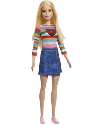 Păpușă Barbie - Cu o bluză cu inimă - 2
