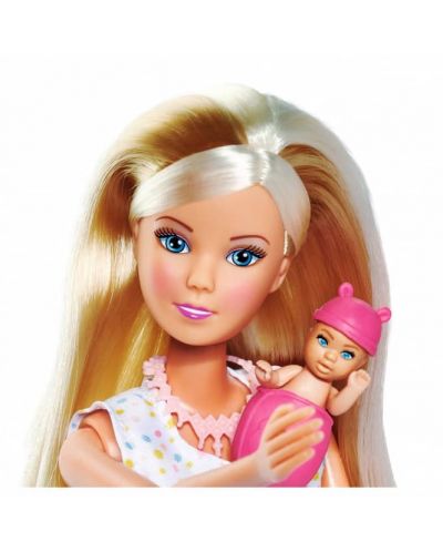 Simba Toys Papusa de dragoste Steffi - Steffi in camera bebelusului, 20 de accesorii - 4