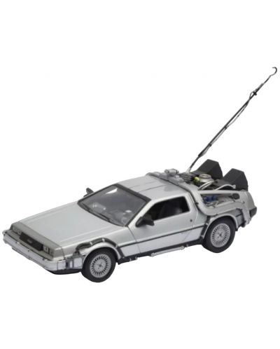 Mașină din metal  Welly - Back to the Future I, 1:24 - 1