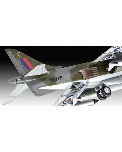 Model asamblabil Revell - Avioane militare: Harrier GR.1 - 4