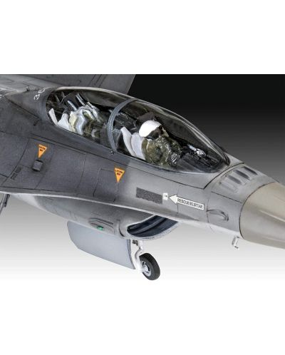Model asamblabil Revell Militare: Avioane - Lockheed Martin F-16D Tigermeet 2014 - 2