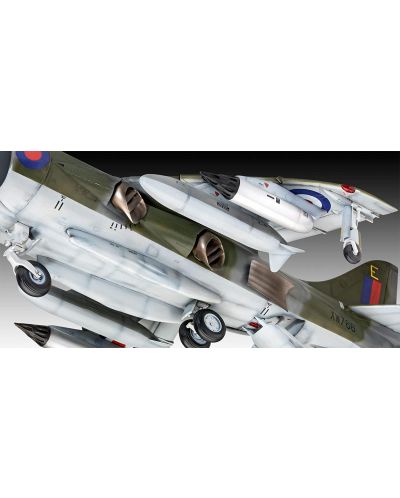 Model asamblabil Revell - Avioane militare: Harrier GR.1 - 3