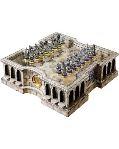 Şah The Noble Collection - Lord of the Rings Collector Chess Set
