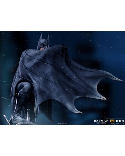Statueta Iron Studios DC Comics: Batman - Batman (Batman Returns) (Deluxe Version), 34 cm - 11