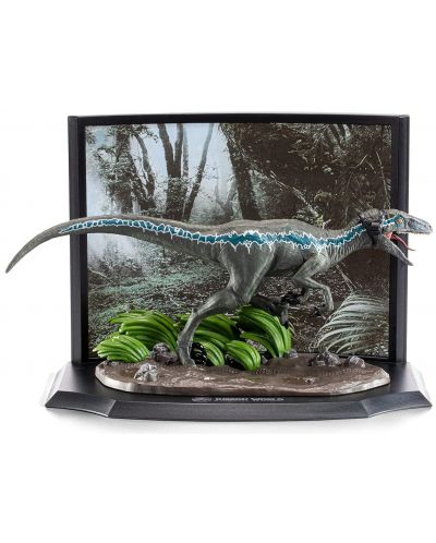 Figurină The Noble Collection Movies: Jurassic World - Velociraptor Recon (Blue) (Toyllectible Treasures), 8 cm - 1