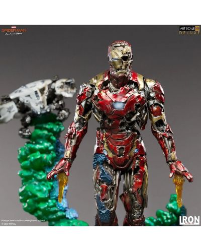 Iron Studios Marvel: Spider-Man - Statuia Iluzie Iron Man (Deluxe Art Scale), 21 cm - 8