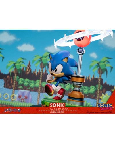Figurină First 4 Figures Games: Sonic The Hedgehog - Sonic (Collector's Edition), 27 cm - 2
