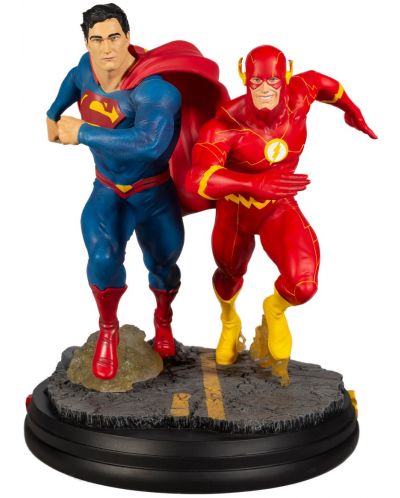 Figurină DC Direct DC Comics: Justice League - Superman & The Flash Racing (2nd Edition), 26 cm - 1