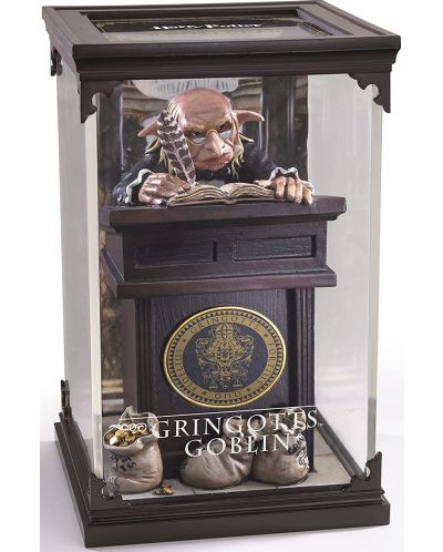 Statueta The Noble Collection Movies: Harry Potter - Gringotts Goblin (Magical Creatures), 19 cm	 - 1