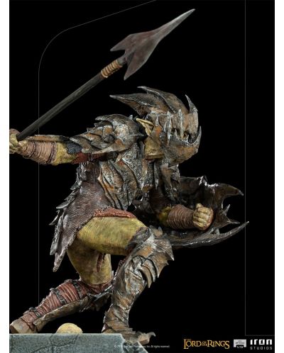 Statuetă Iron Studios Movies: Lord of The Rings - Armored Orc, 20 cm - 7