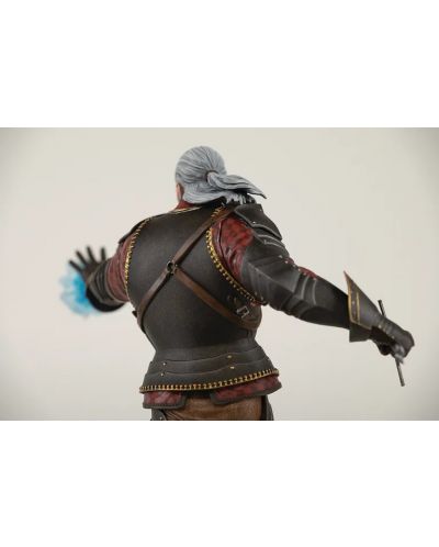 Jocuri Dark Horse: The Witcher - Geralt (Armura Toussaint Tourney), 24 cm - 6