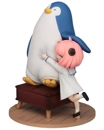 Statuetă FuRyu Animation: Spy x Family - Anya Forger with Penguin, 19 cm - 3