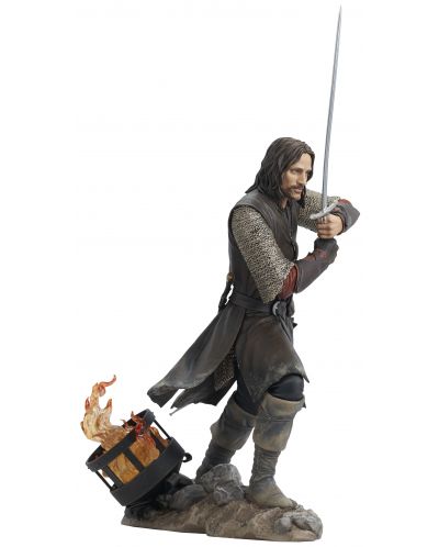 Statuetă Diamond Select Movies: The Lord of the Rings - Aragorn, 25 cm - 4
