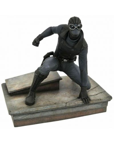 Statuetă Diamond Select Marvel: Spider-Man - Spider-Man Noir (Video Game Gallery), 18 cm - 2