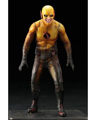Figurină Kotobukiya DC Comics: The Flash - Reverse Flash (ARTFX+), 17 cm - 2