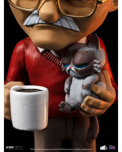 Figurină Iron Studios Icons: Stan Lee - Stan Lee with Grumpy Cat, 14 cm - 9