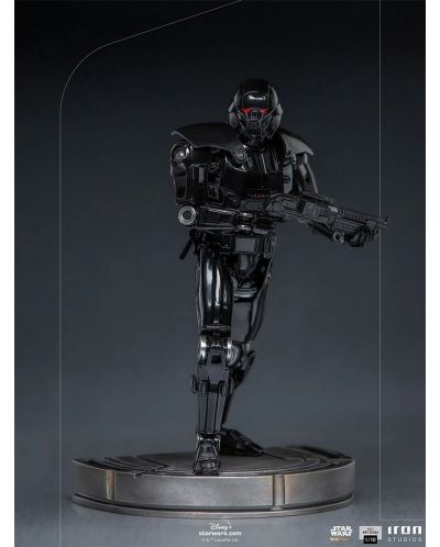 Statuetă Iron Studios Television: The Mandalorian - Dark Trooper, 24 cm - 10