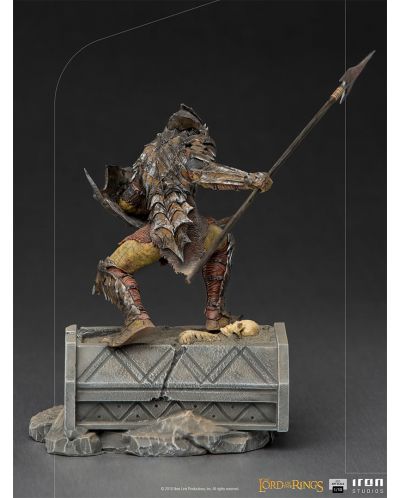 Statuetă Iron Studios Movies: Lord of The Rings - Armored Orc, 20 cm - 3