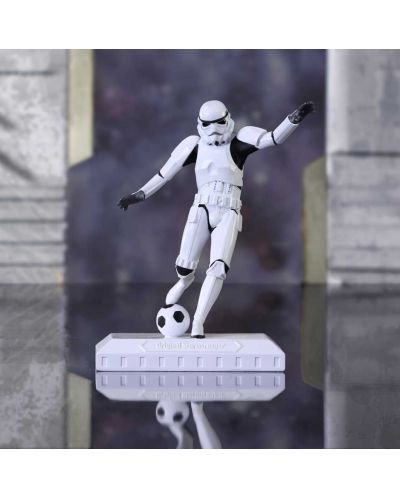 Figurina Nemesis Now Movies: Star Wars - Back of the Net Stromtrooper, 17 cm - 7