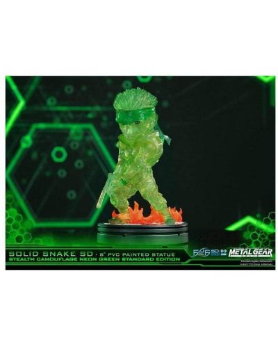 Statueta First 4 Figures Games: Metal Gear Solid - Snake Stealth Camouflage (Neon Green), 20 cm - 3