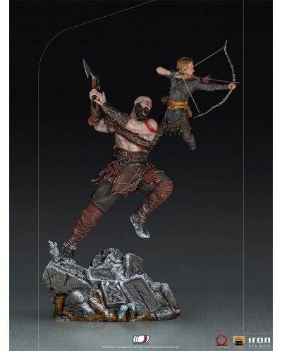 Jocuri Iron Studios: God of War - Statuia Kratos & Atreus, 34 cm - 2