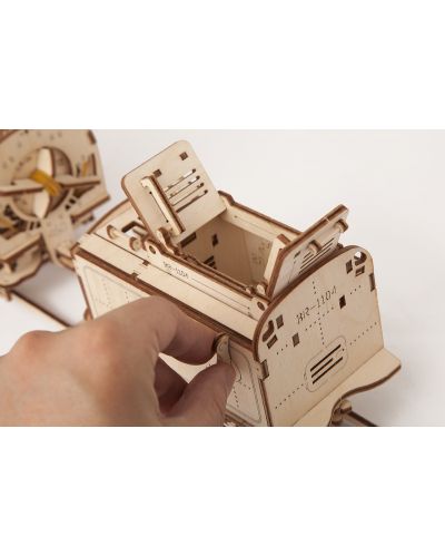 Puzzle 3D din lemn Ugears de 443 piese - Locomotiva cu tender - 4