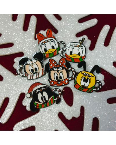 Insigna Loungefly Disney: Mickey și prietenii - Hot Cocoa (asortiment) - 4