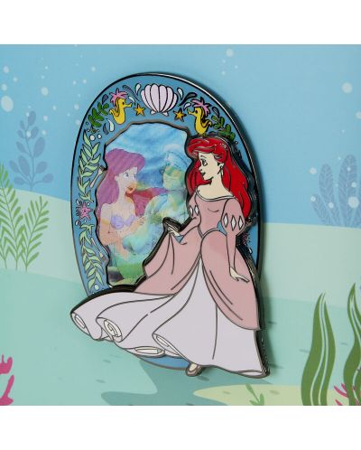 Insigna Loungefly Disney: The Little Mermaid - Lenticular Princess - 3