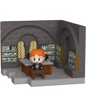 Figurina Funko POP Mini Moments: Harry Potter - Potion Class (Ron Weasley)	