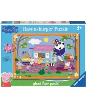 Puzzle de podea Ravensburger din  24 piese - Peppa și prietenii ei joacă club