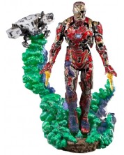 Statuetă Iron Studios Marvel: Spider-Man - Illusion Iron Man (Deluxe Art Scale), 21 cm