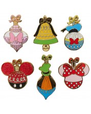 Insigna Loungefly Disney: Mickey Mouse - Mickey and Friends Ornaments (asortiment)