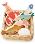Tender Leaf Toys Wooden Play Set - Seafood in a Basket - 2t