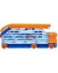 Jucărie pentru copii Hot Wheels City - Transportor auto cu pistă de coborâre, cu mașină  - 1t
