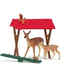 Set joc  Schleich Farm World - Hrănitoare pentru animale de pădure - 2t