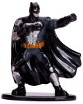 Figurina Metals Die Cast DC Comics: Justice League - Batmobile with figure - 6t