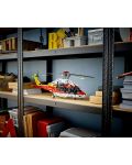 Constructor LEGO Technic - Elicopter de salvare Airbus H175 (42145) - 8t